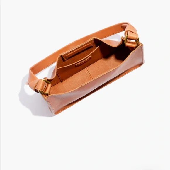 Leather Shoulder Bag in Cognac Brown The Sydney Shoulder Bag - Picture 2 of 3